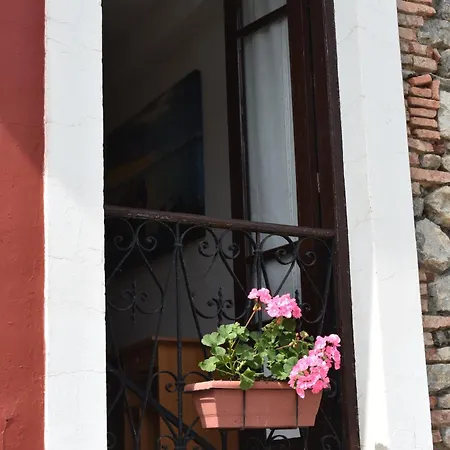 Hostel El Caseron De *